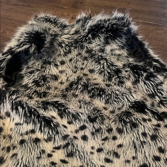 Stylish Faux Fur Alice+Olivia Vest Large - Picture 5 of 5